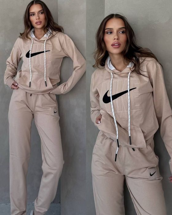 Treninguri Nike dama