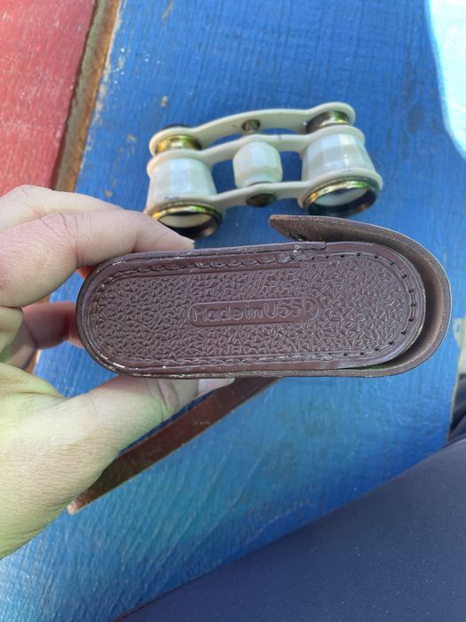 Бинокль театральный