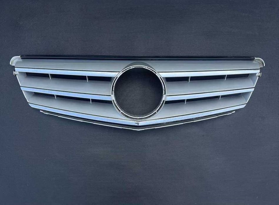 Решетка Mercedes C204