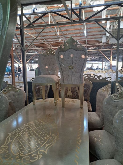 Stol stul  14tali. Yong’oqdan 100%.