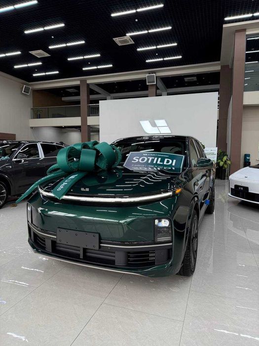 Зеленый цвет Lixiang L9 Ultra Restyling в наличии гарантия 3 года