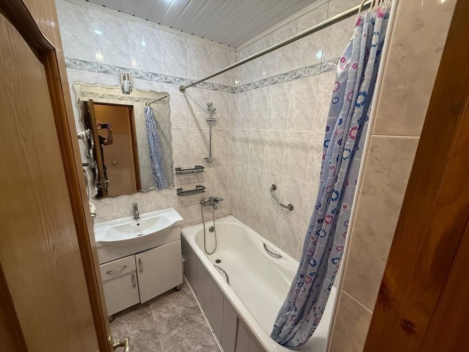 Mirzo Ulugʻbek Maksim Gorkiy 3 xona kv ijaraga beriladi