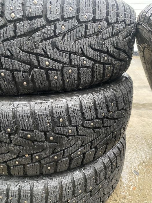Зимние шины 225х70 R16