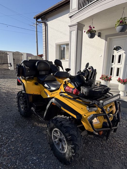 Can-Am Outlander MAX 800, varianta lungă, 2 locuri.