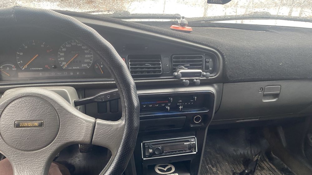 Продам машину Мазду