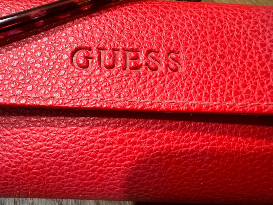 Слънчеви очила GUESS