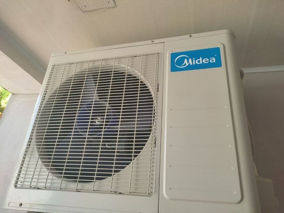 Срочно продается! Кондиционер MIDEA 24