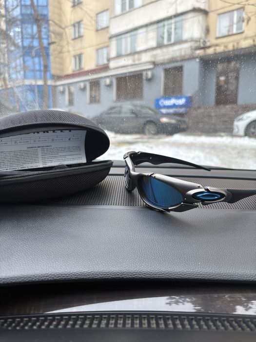 сoлнцeзaщитные очки Оаklеy