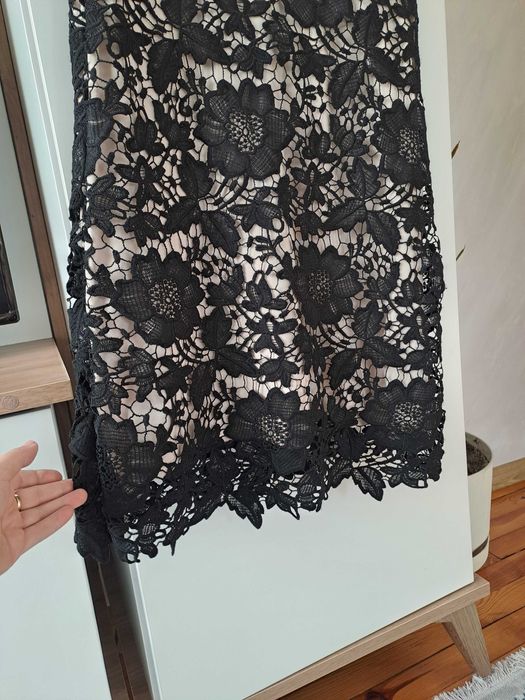 Елегантна  рокля *