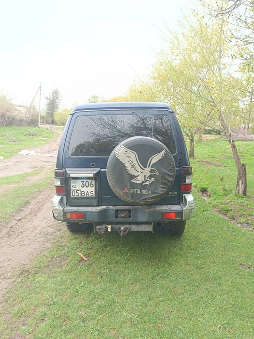 Митсубиси Паджеро 2,4м0