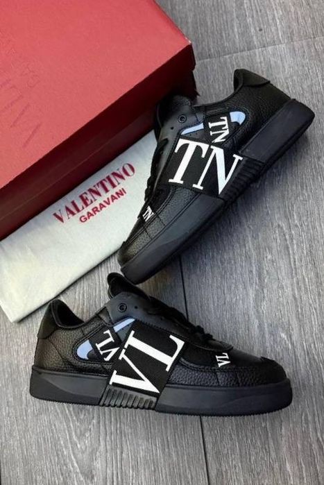 Stoc Adidasi barbati Valentino