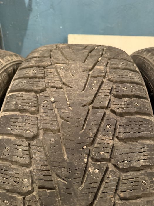 Продам б/у автошины Hakkapeliitta 7 285/50R20
