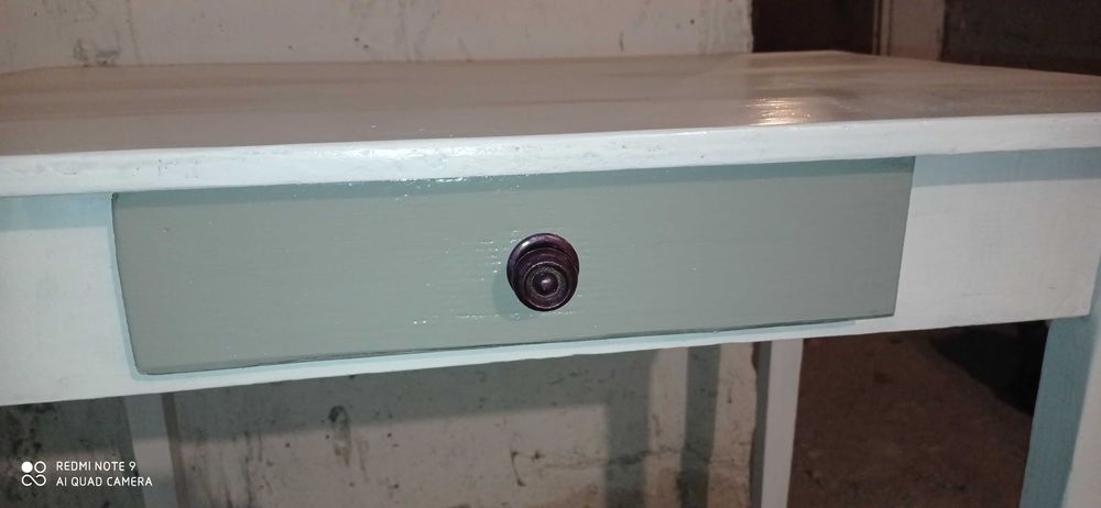 Продавам кухненска маса