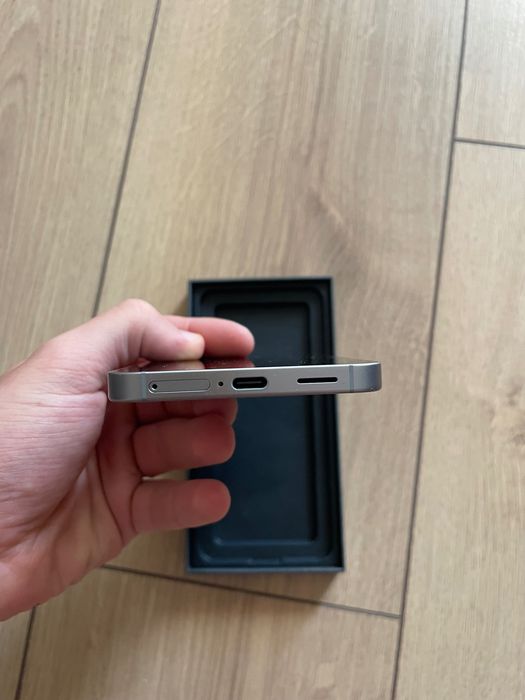 Vând Samsung S25 128Gb impecabil