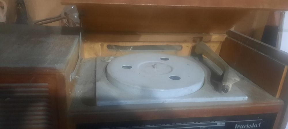 Radio cu pickup Traviata