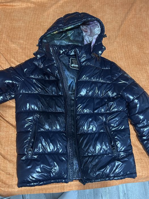 Geaca guess originala detin dovezi