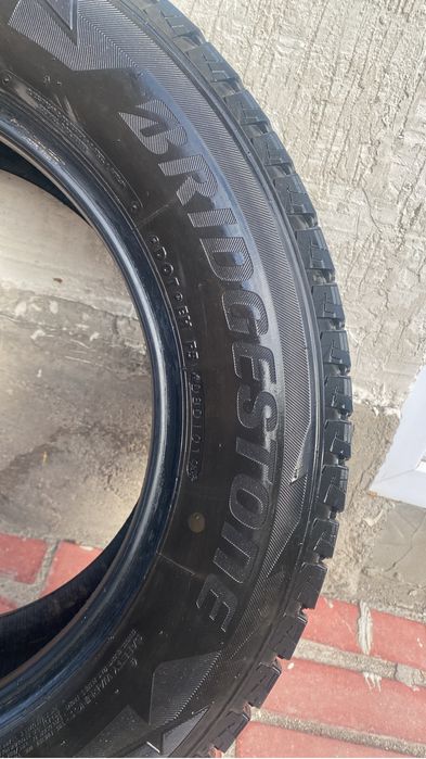 Bridgstone Blizzak 225/65/R17