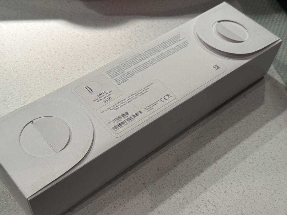 Apple Watch S5 44mm Silver (бял) - Перфектен!