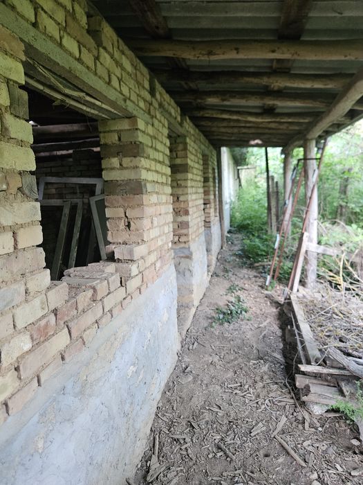 Къща с двор площ 1620 м 2