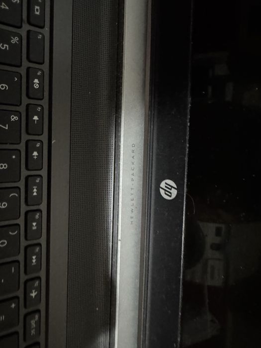 HP Pavilion 15 примерно 2014–2016 года.