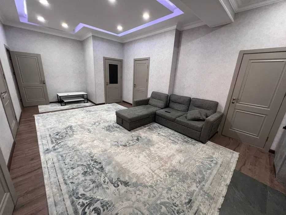 Мирзо-Улугбекский р-н, Экобазар, 4/5/6 (LY)