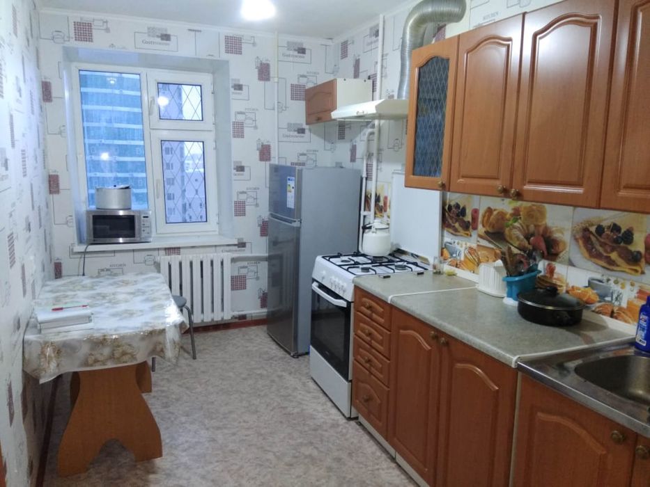 Сдам 3 к.кв 11 мкр с подселением девушке