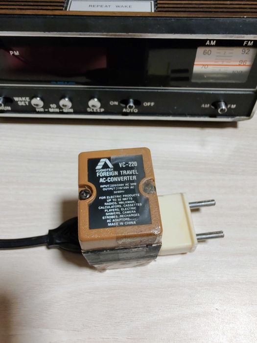 Radio deșteptător vechi