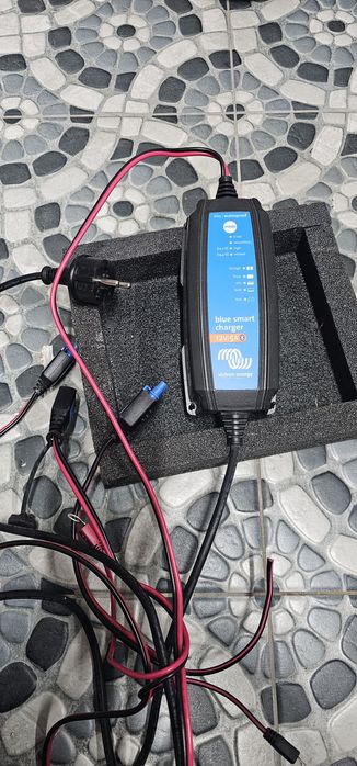 Incarcator Victron  12V/5A