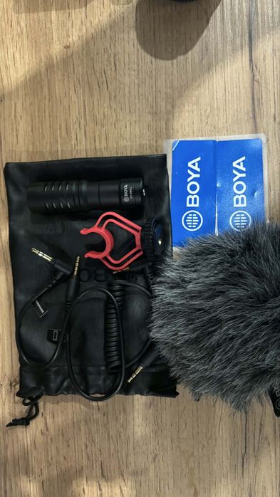 Lukix g7 + 7Artisans 25mm1.8 + Boya by-mm1