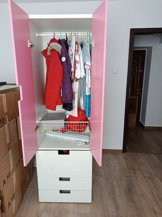 Comodă cu sertare+ noptieră ikea