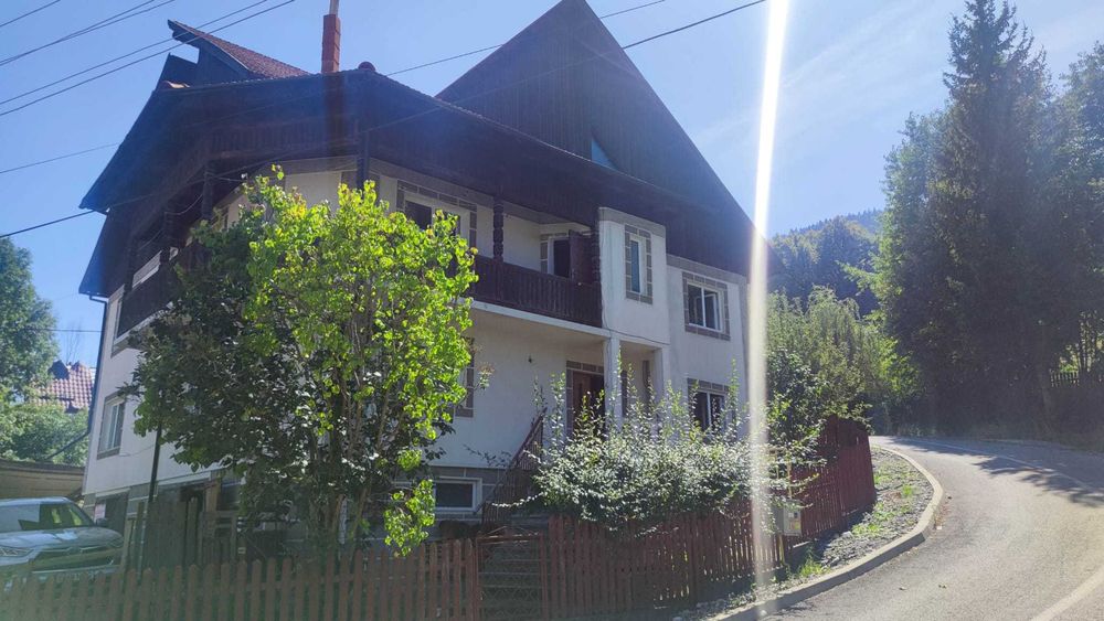 Vila langa centru, pretabil locuinta, cabinete medicale, azil de batrani, centru dezintoxicare