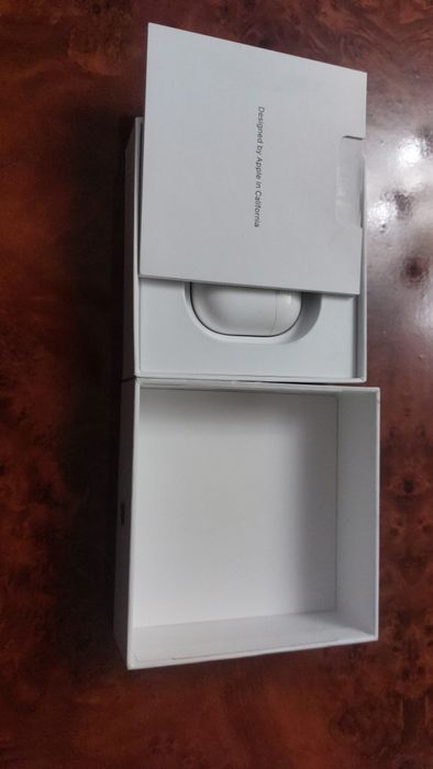 AirPods кейс для зарядки