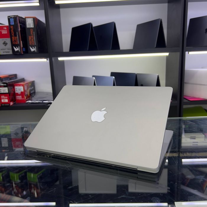 MacBook Pro M1 Pro 16/512