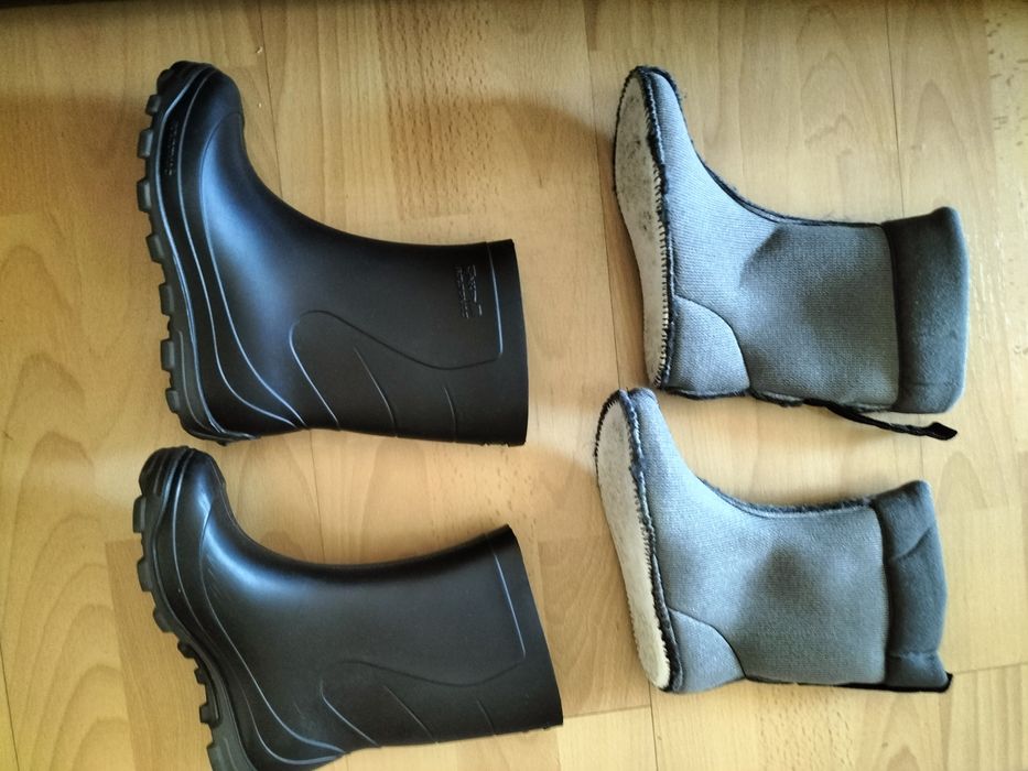 Vând Cizme de ploaie  și îmblănite Solgnac Copii