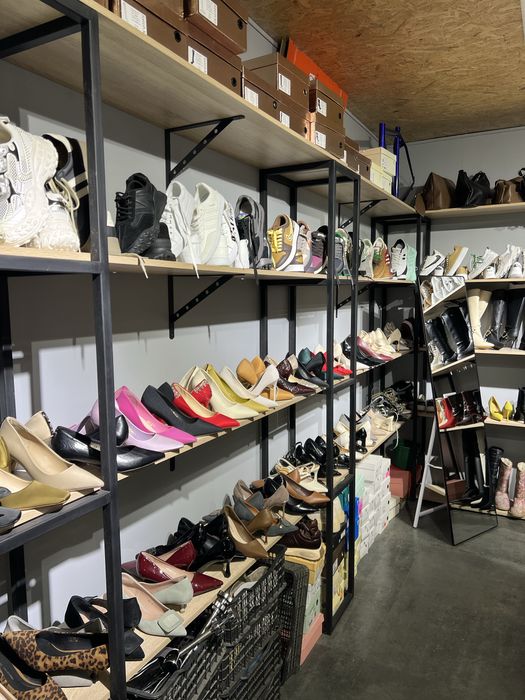 Продам бутик на рынке Бек