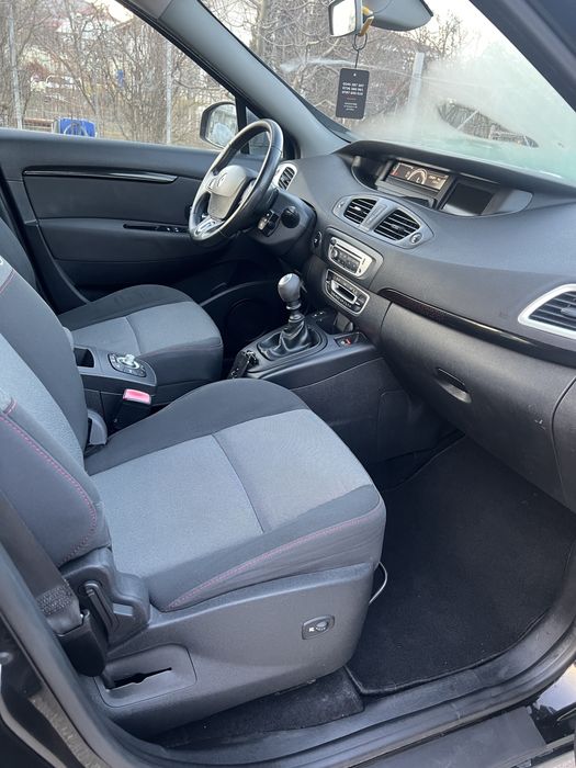 Renault Grand Scenic Facelift - 1.5 DCI - 110 CP