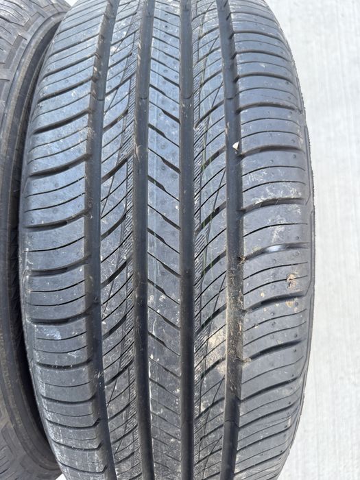 Doua anvelope vara 245/65 R 17 Kumho