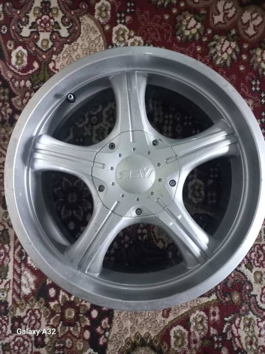 18 lik diska  4 ta baloni bilan