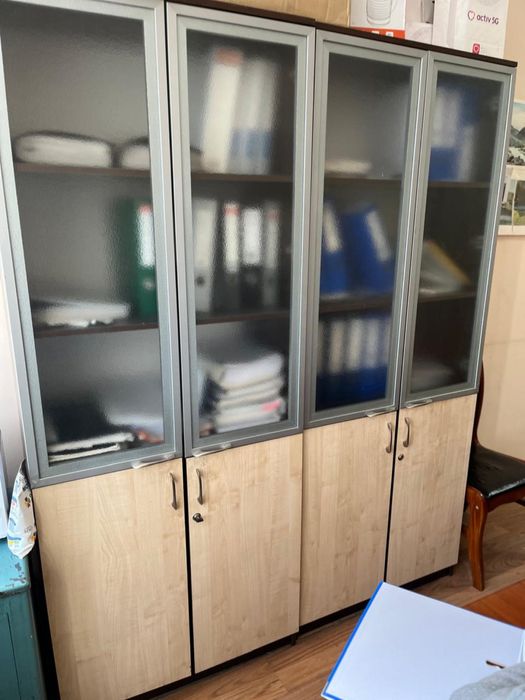 Офисные шкафы/ столики