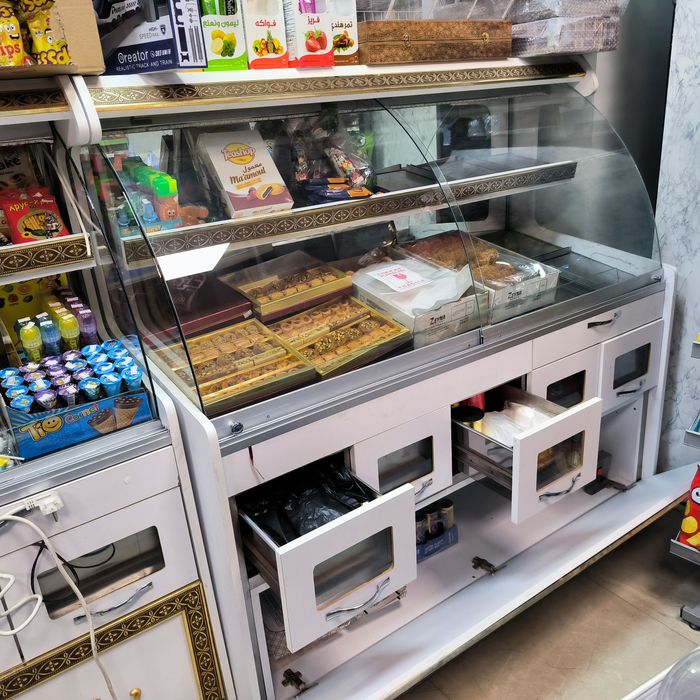 Топли витрини за ядки, оборудване за магазин