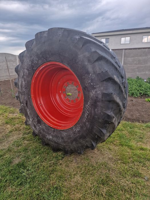 Roti de tractor Fendt 710/ 70 / R 38 Remetea Mare • OLX.ro