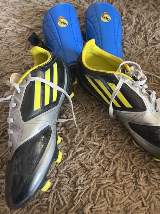 Обувки Adidas F50