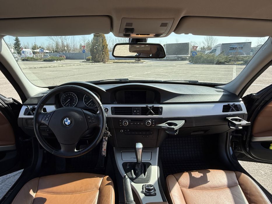 Vand E90 318i Facelift