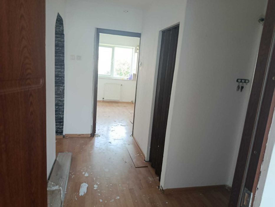 Vând apartament 3 camere