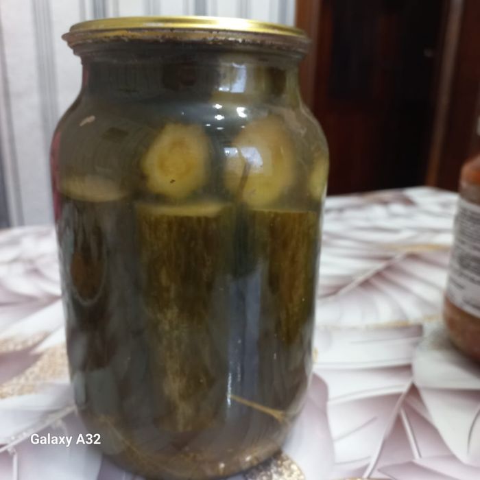 Продам солёные огурцы и помидоры