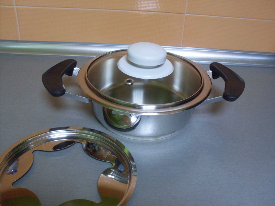 Тенджера за фондю.