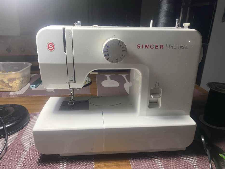 швейная машинка в отличном состоянии