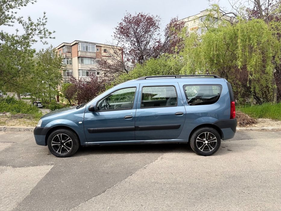 Dacia Logan 7 locuri / Aer conditionat / Jante aliaj / 1.6 16v