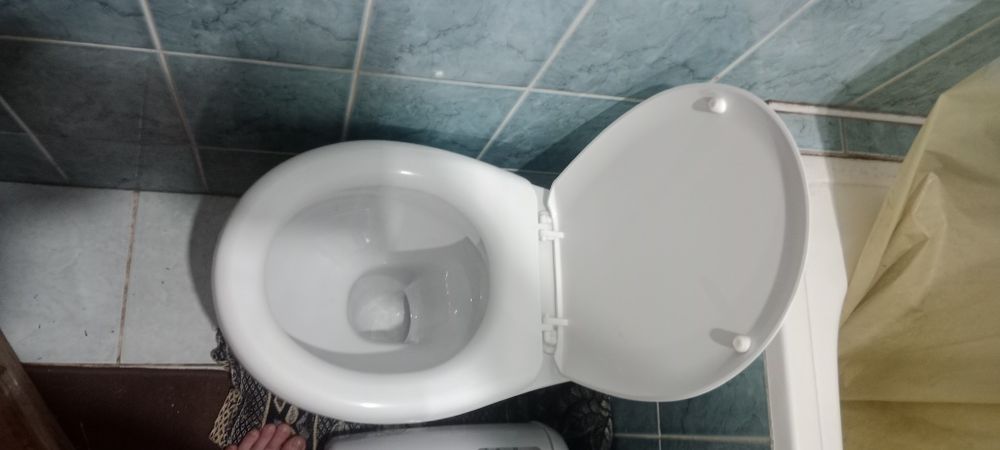 Унитаз в отличном состояние