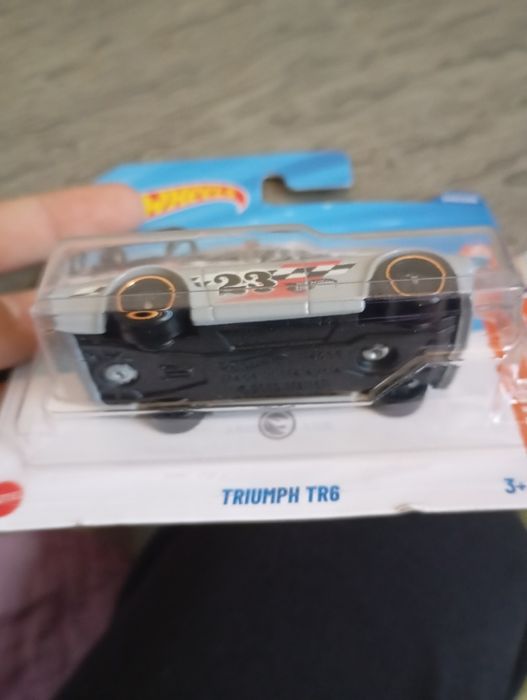 Хот вилс модель TRIUMPH TR6